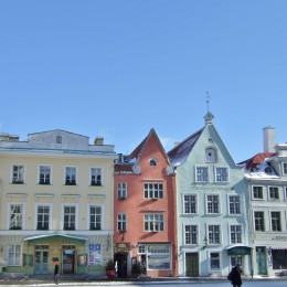 Olika men tillsammans i Tallinn